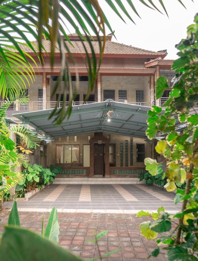Townhouse, Pool & Kitchen, Ubud, Cucus Mondok Aparthotel Exterior photo
