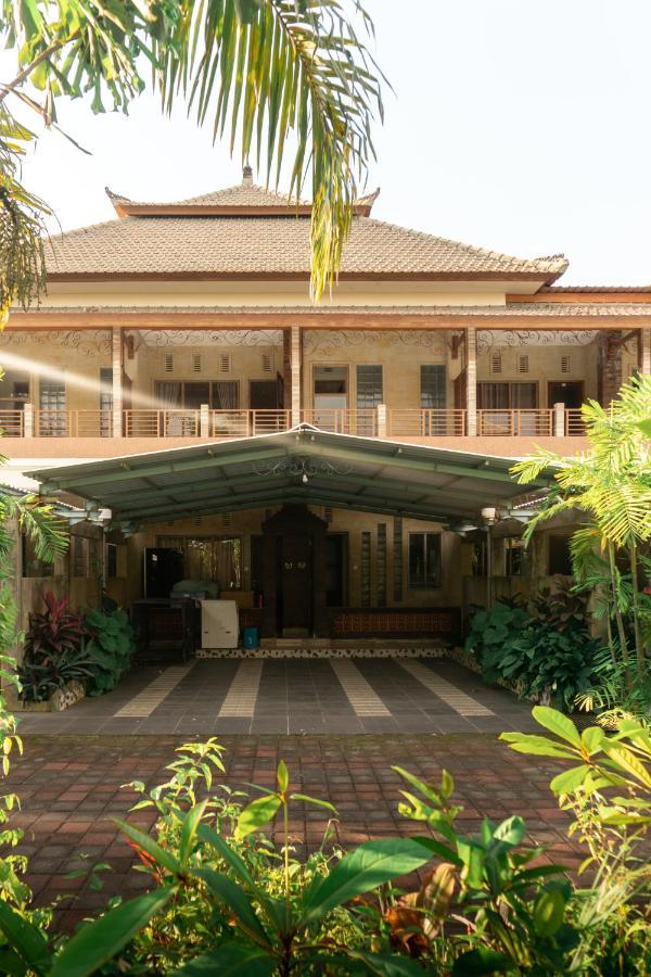 Townhouse, Pool & Kitchen, Ubud, Cucus Mondok Aparthotel Exterior photo